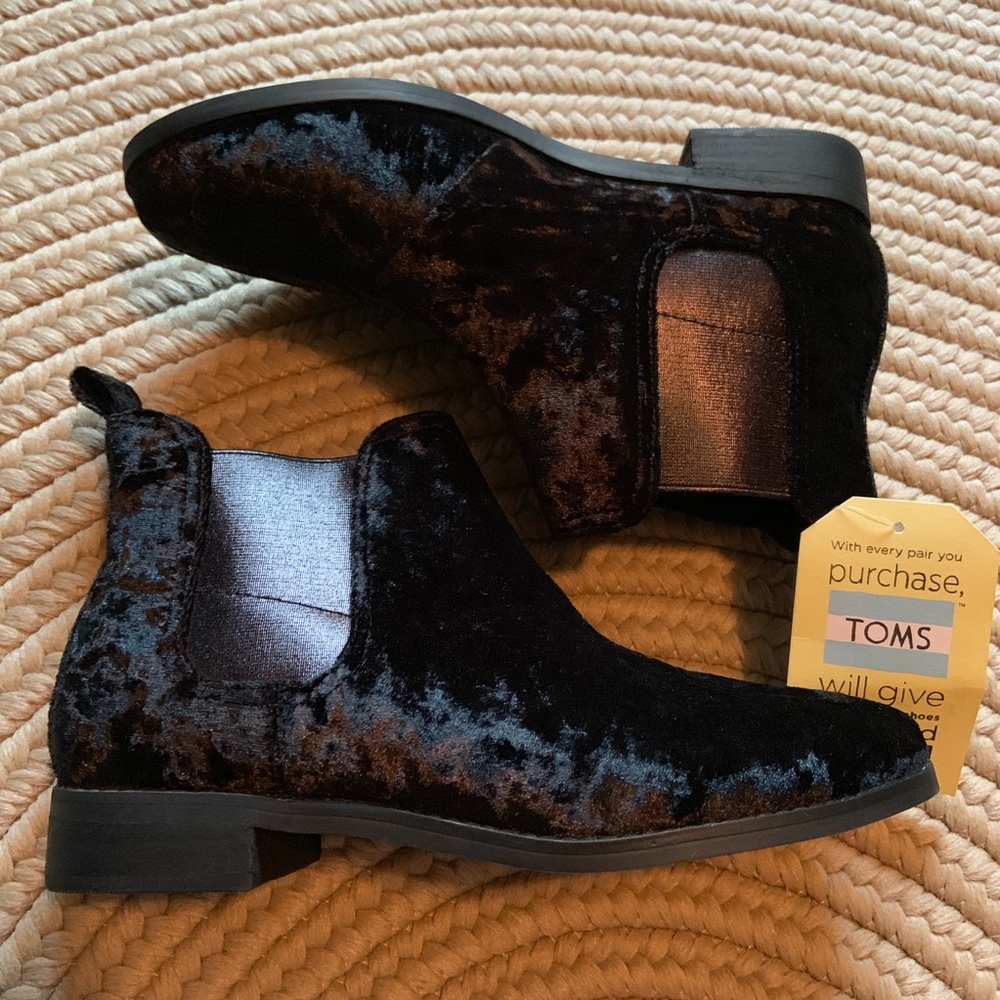 Women’s TOMS -Warm Ella Black Velvet